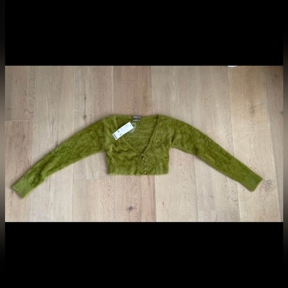 Brand new with tag! Urban outffiter moss short sweater - Picture 6 of 8